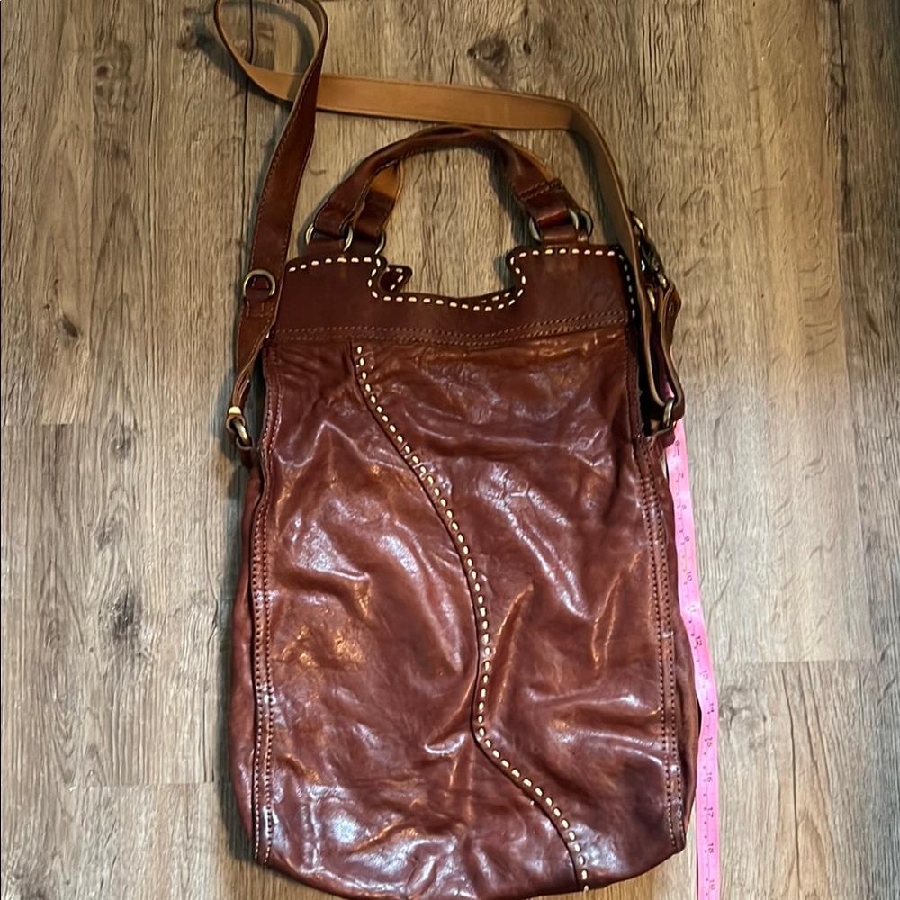 Lucky Brand Brown Leather Shoulder Bag with Vintage Charm